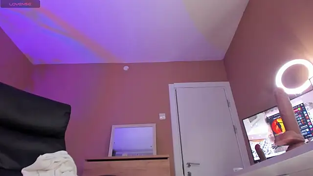 KaylaLaine webcam