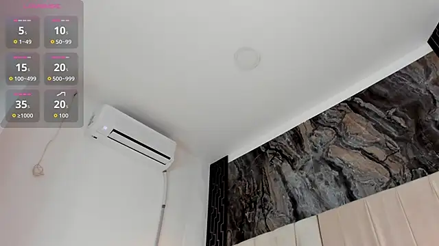 sarita_rouzze webcam