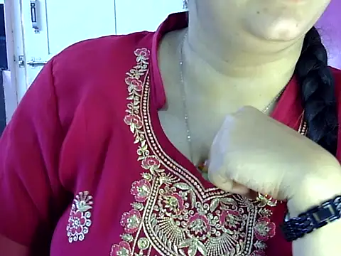 Cute_Aliyaa webcam