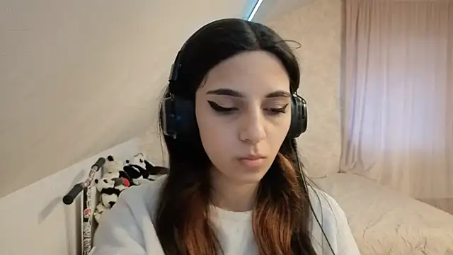 Blissmissataeses webcam