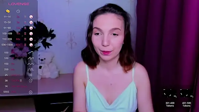 KindHazelHere_ webcam