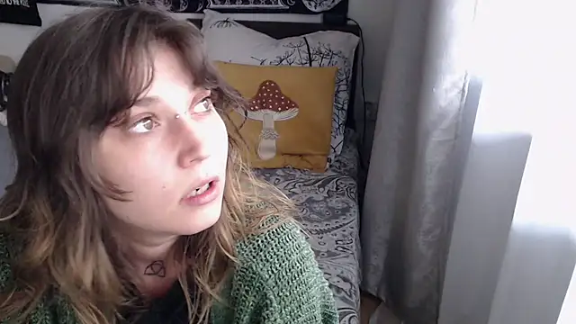 AlienforTwenty webcam