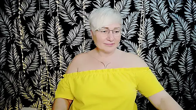 Olivia_playful webcam