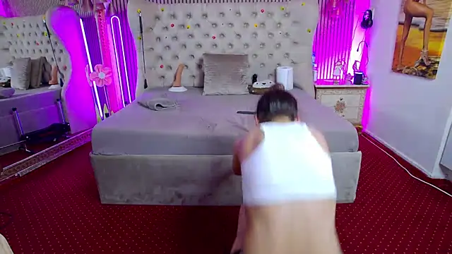 PlayfulShow webcam