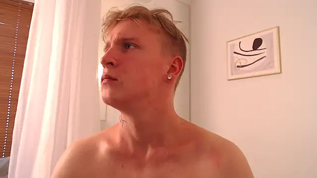 AlexxSweet webcam
