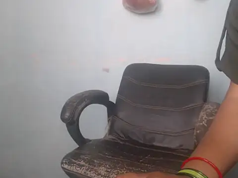 cute-priy webcam