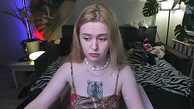 Alexa_Pirs webcam