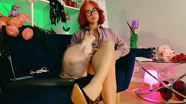 Ella__Kross webcam