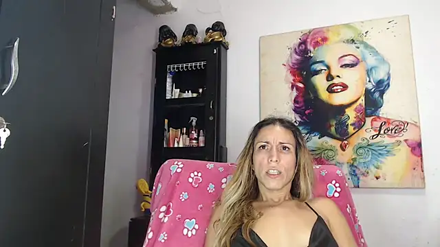 aleera_starxx982 webcam