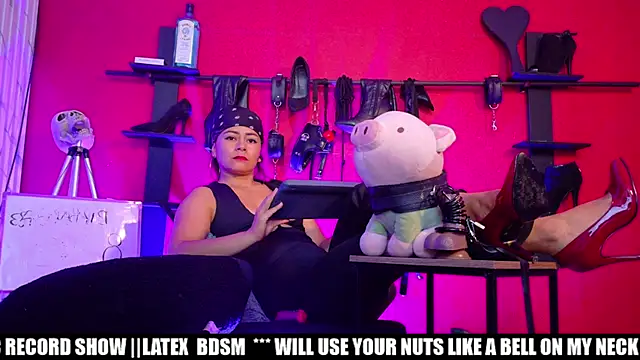 MistressSlut1 webcam
