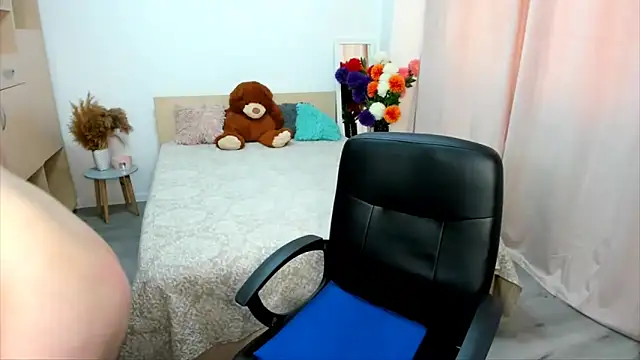 AlexaJuly webcam
