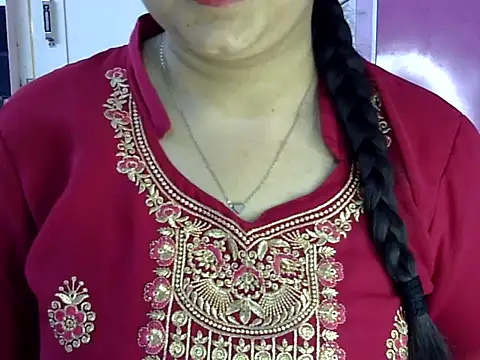 Cute_Aliyaa webcam