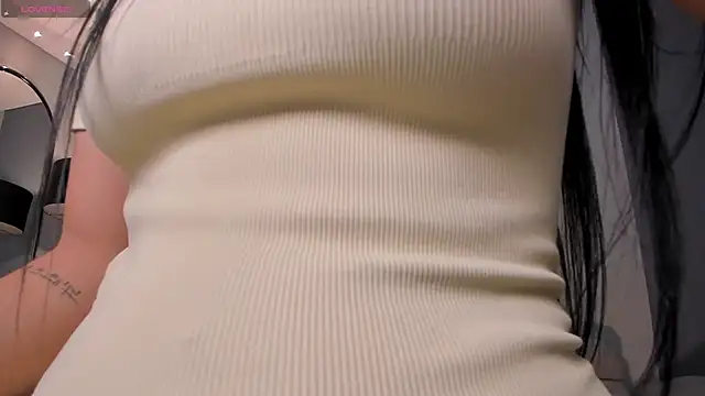 AmaraDivine webcam