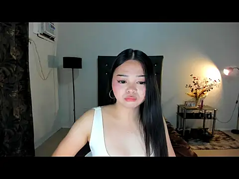 Kendralicious webcam