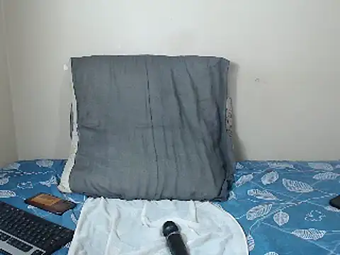 BadGirlMona webcam