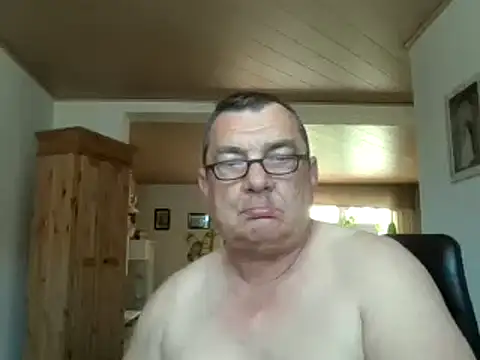Nobbie444 live sex cam