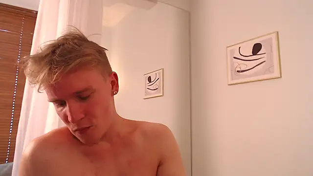 AlexxSweet webcam