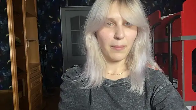 Nelly_Gilbert webcam