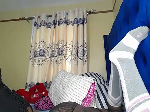 Petitebaibe23 webcam