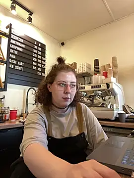 cinnabon_ Live Webcam on Stripchat
