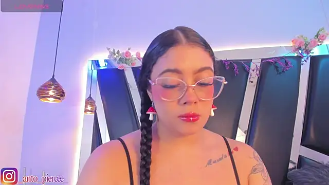 antonelllepiercee webcam