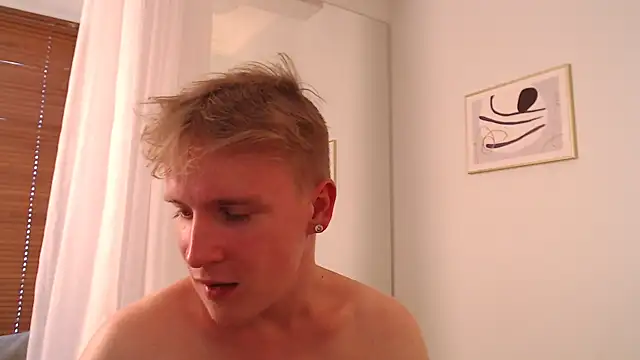 AlexxSweet webcam