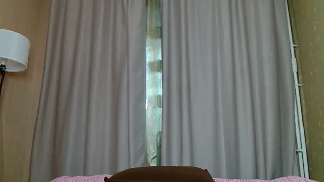 KellePourier webcam