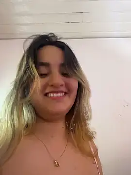 Antonella_Julieta webcam