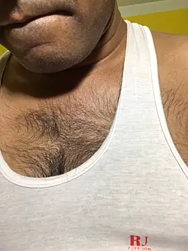 Lucky___05 webcam