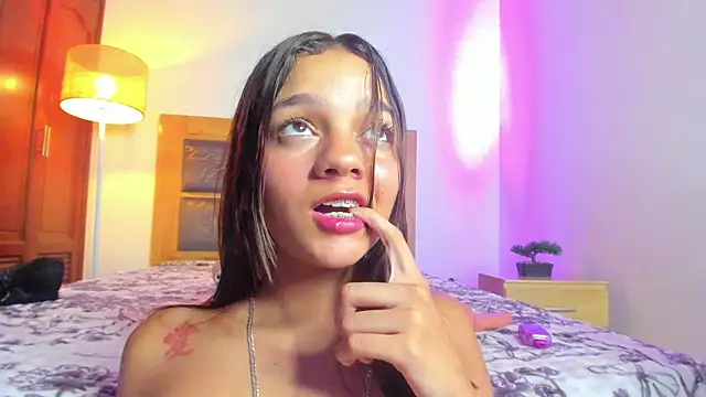 Zoe_sky1 webcam