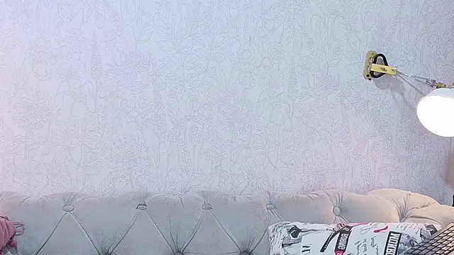 Nicolee_Saint webcam