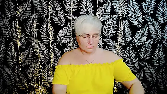 Olivia_playful webcam