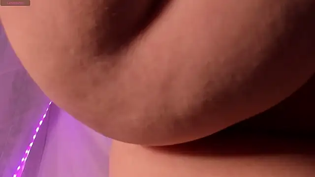 Seductive_She_Wolf webcam
