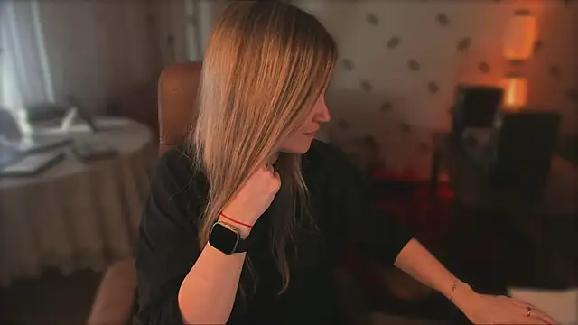MiaSparkes webcam