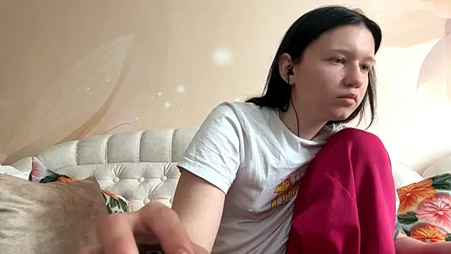 ReneeBossi webcam