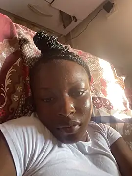 SassyPaulette webcam
