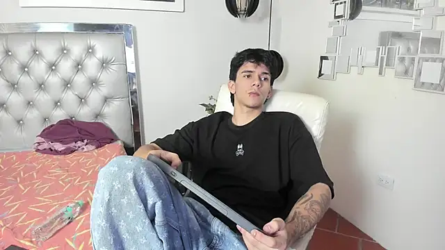 AmethystShadow17 webcam