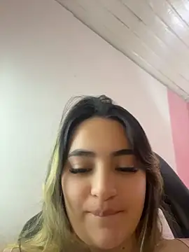 Antonella_Julieta webcam