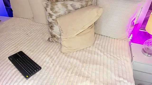 NaylaGrey webcam