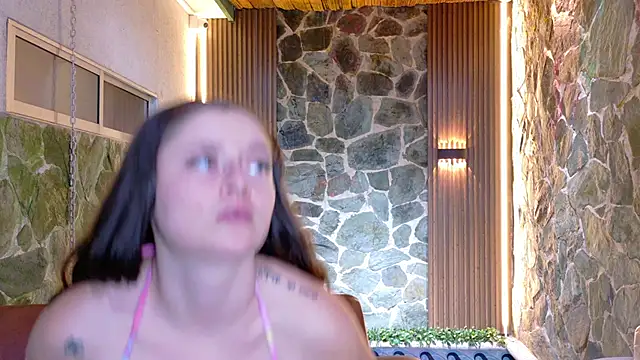 Carrie_GB webcam