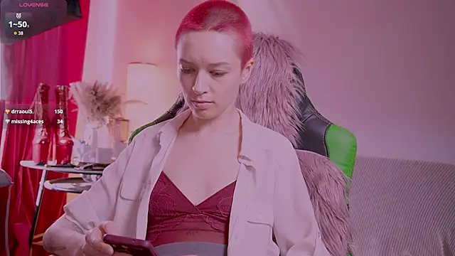 YourDarlingVivian webcam
