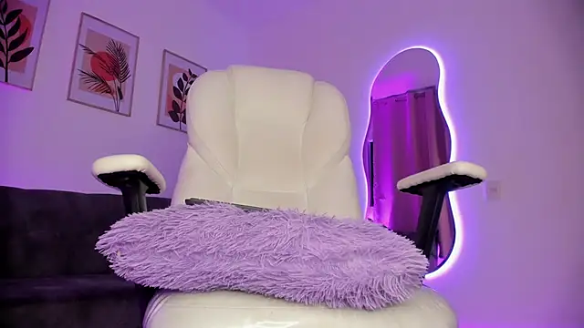 Mia_Luna webcam
