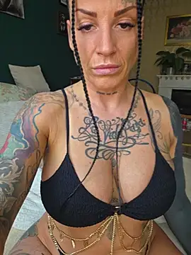 EmilyDiazofficial