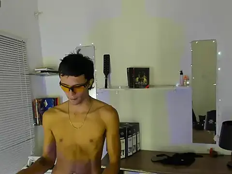 xxKamadevaxx webcam