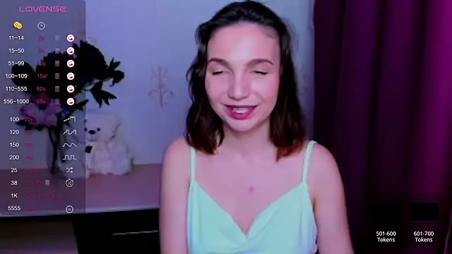 KindHazelHere_ webcam
