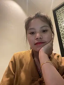Bella_7777 webcam