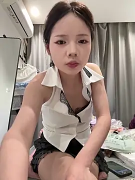 Pippin-19 live sex cam