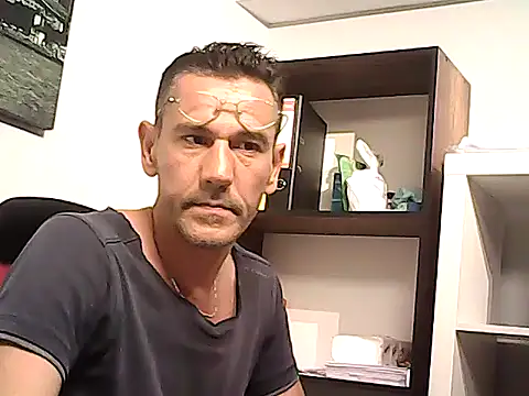 mastercharisma35 webcam