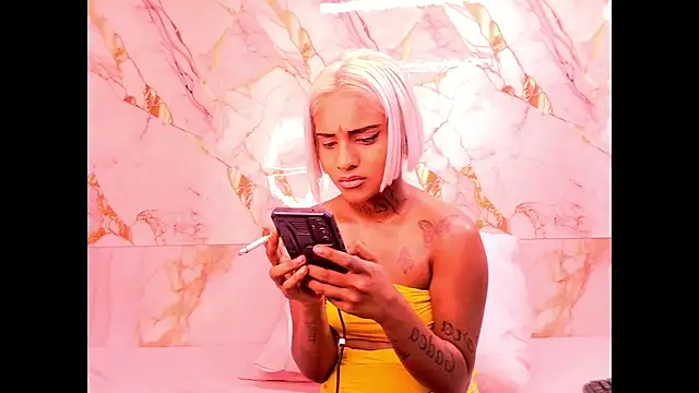 indian_barbie webcam