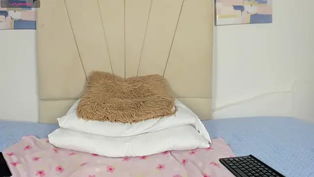 Sophia_Ebony webcam